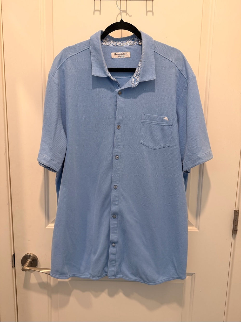 Tommy Bahama IslandZone
Light Blue Short Sleeve
Button Down Camp Shirt Size XXL